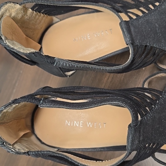 Nine West Size 8.5 Black Strappy Heeled Sandals - Picture 8 of 8